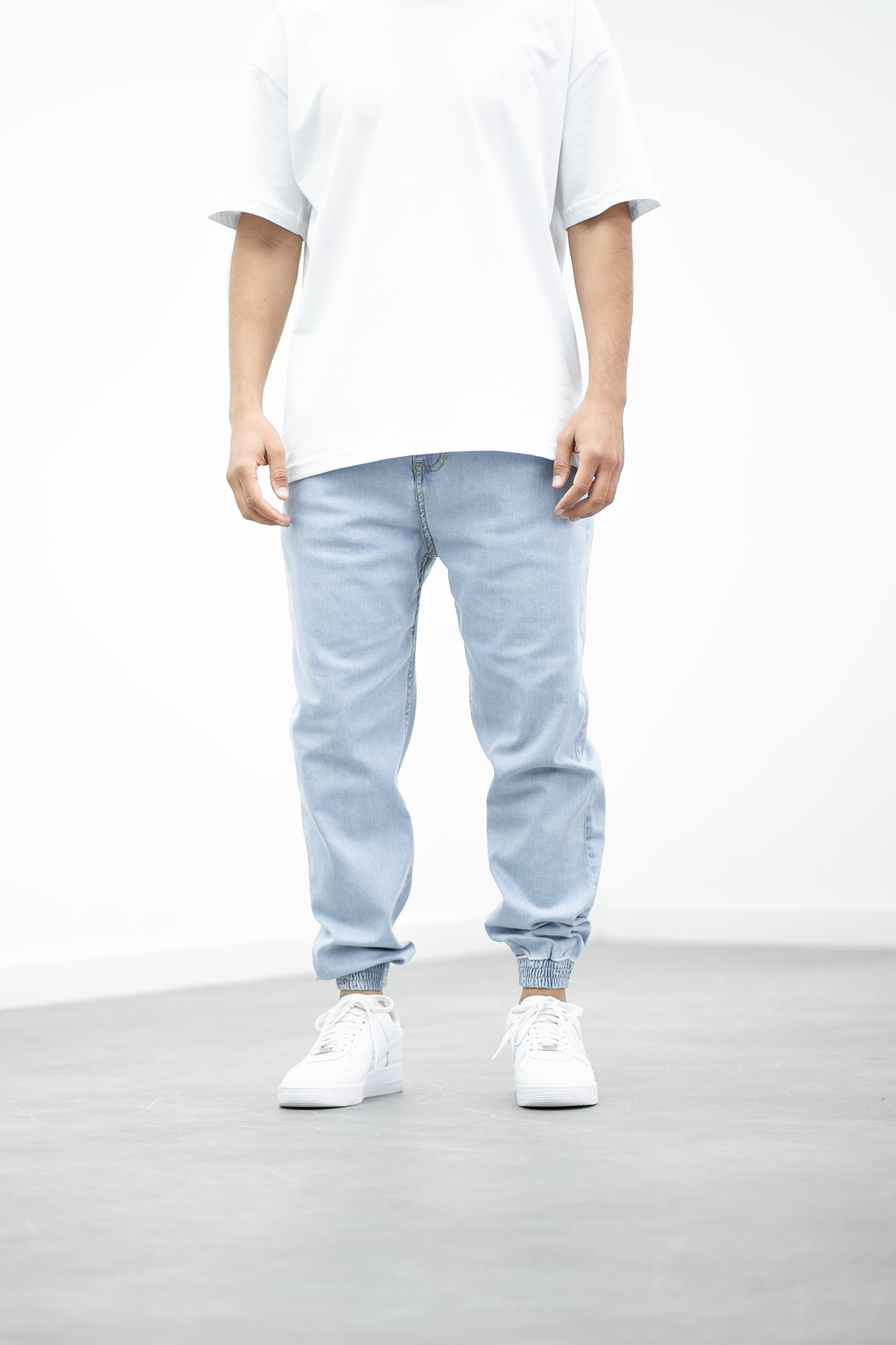 Pantalon jogpant jeans bleach Nil - Bleach
