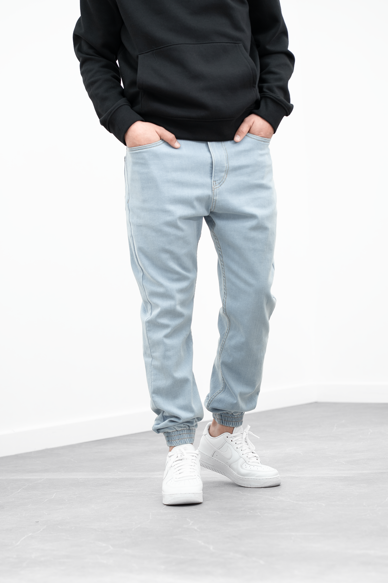 NIL – Jogpant Denim – Bleach