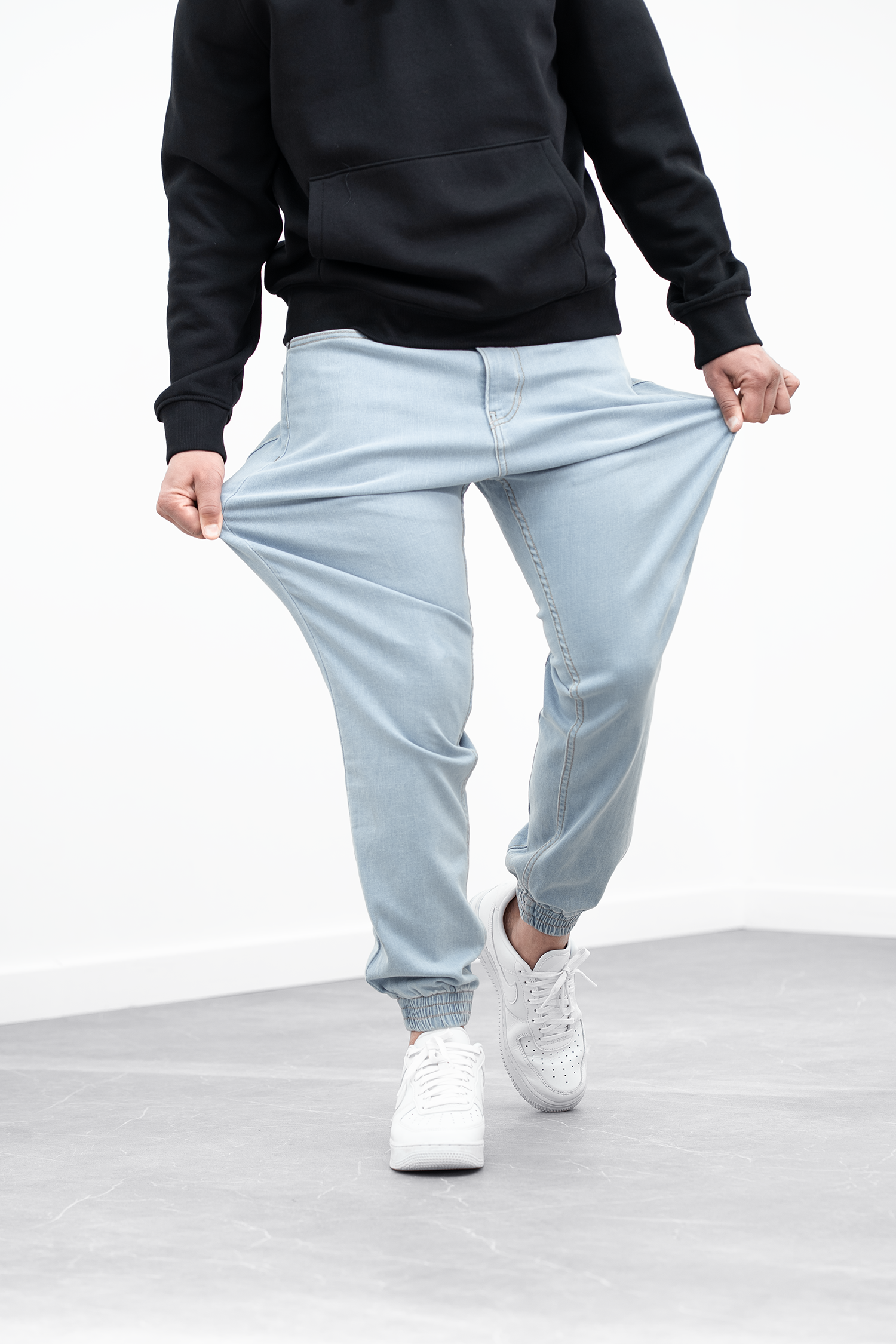 NIL – Jogpant Denim – Bleach