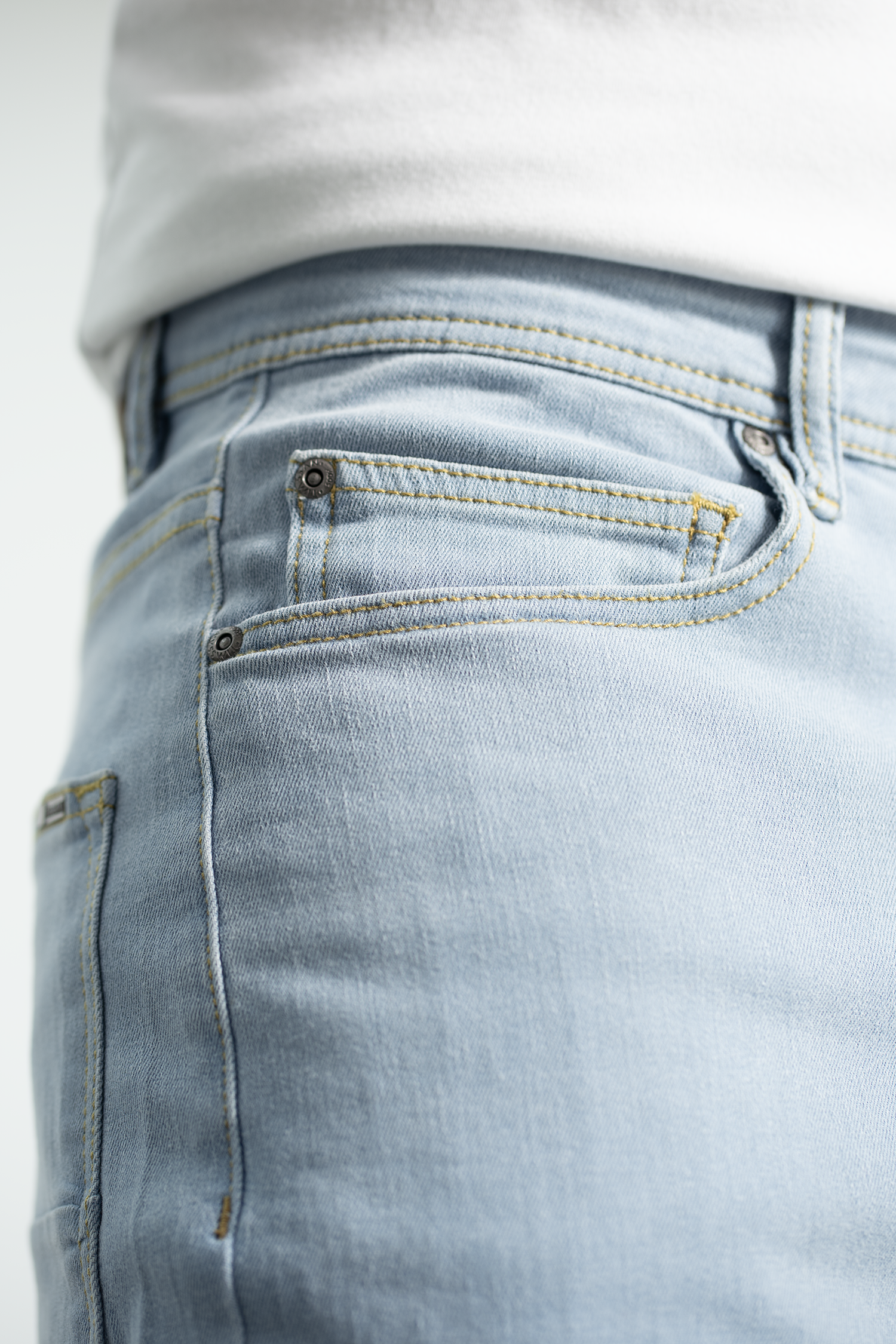 NIL – Jogpant Denim – Bleach