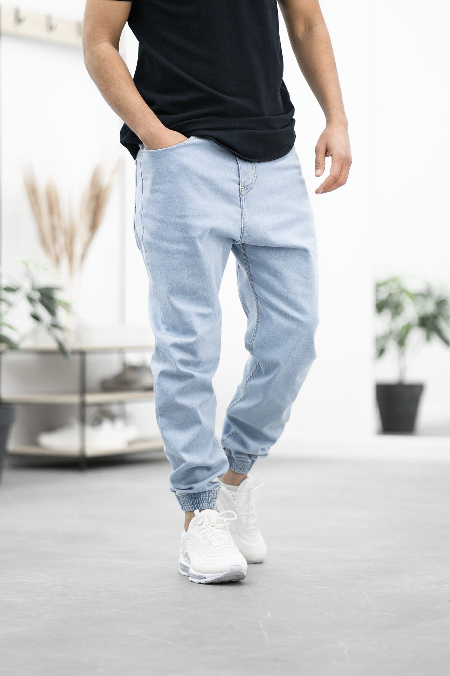 pantalon homme jogpant en denim avec taille elastique bleu jeans