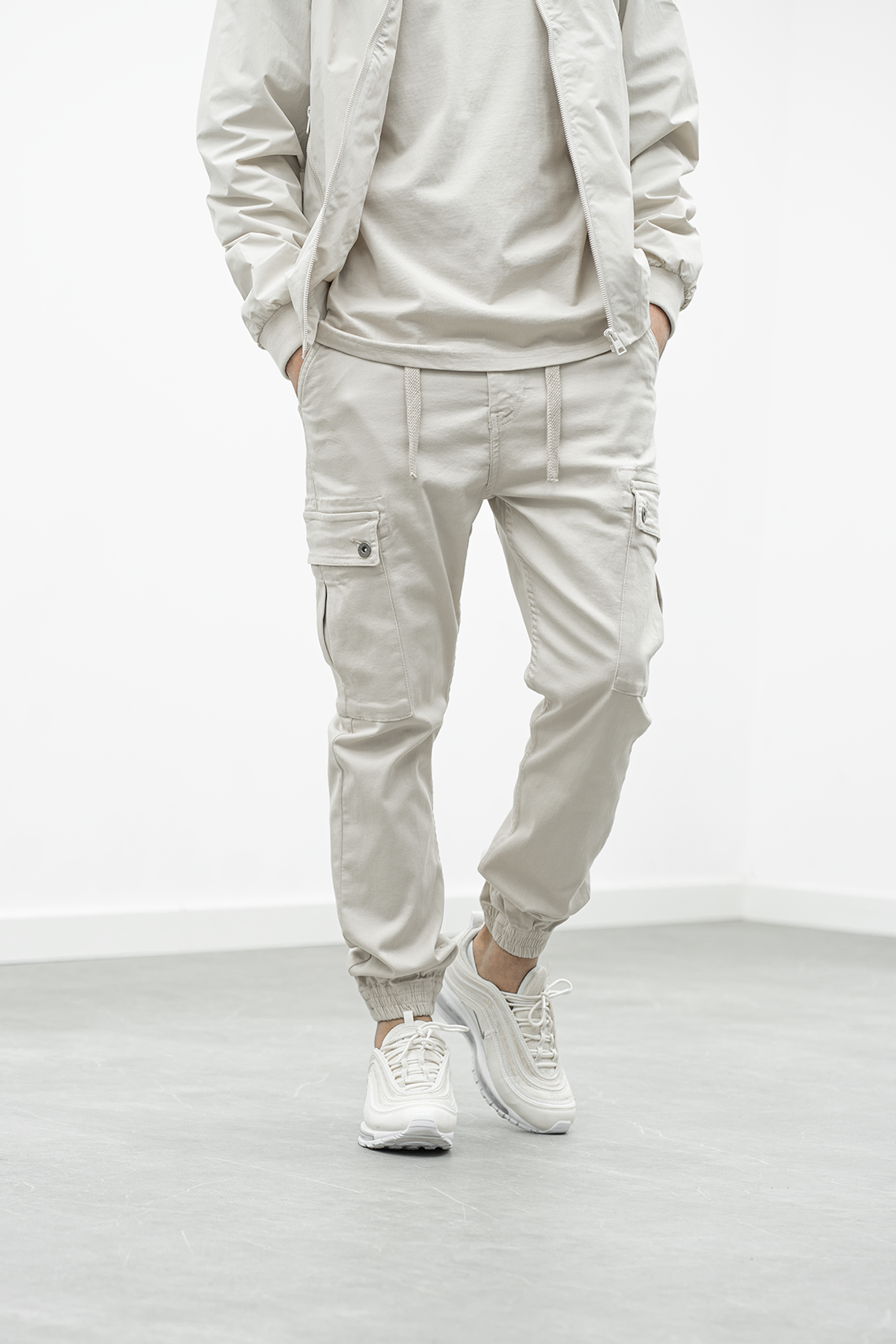 Pantalon jogpant cargo Chevy - crème